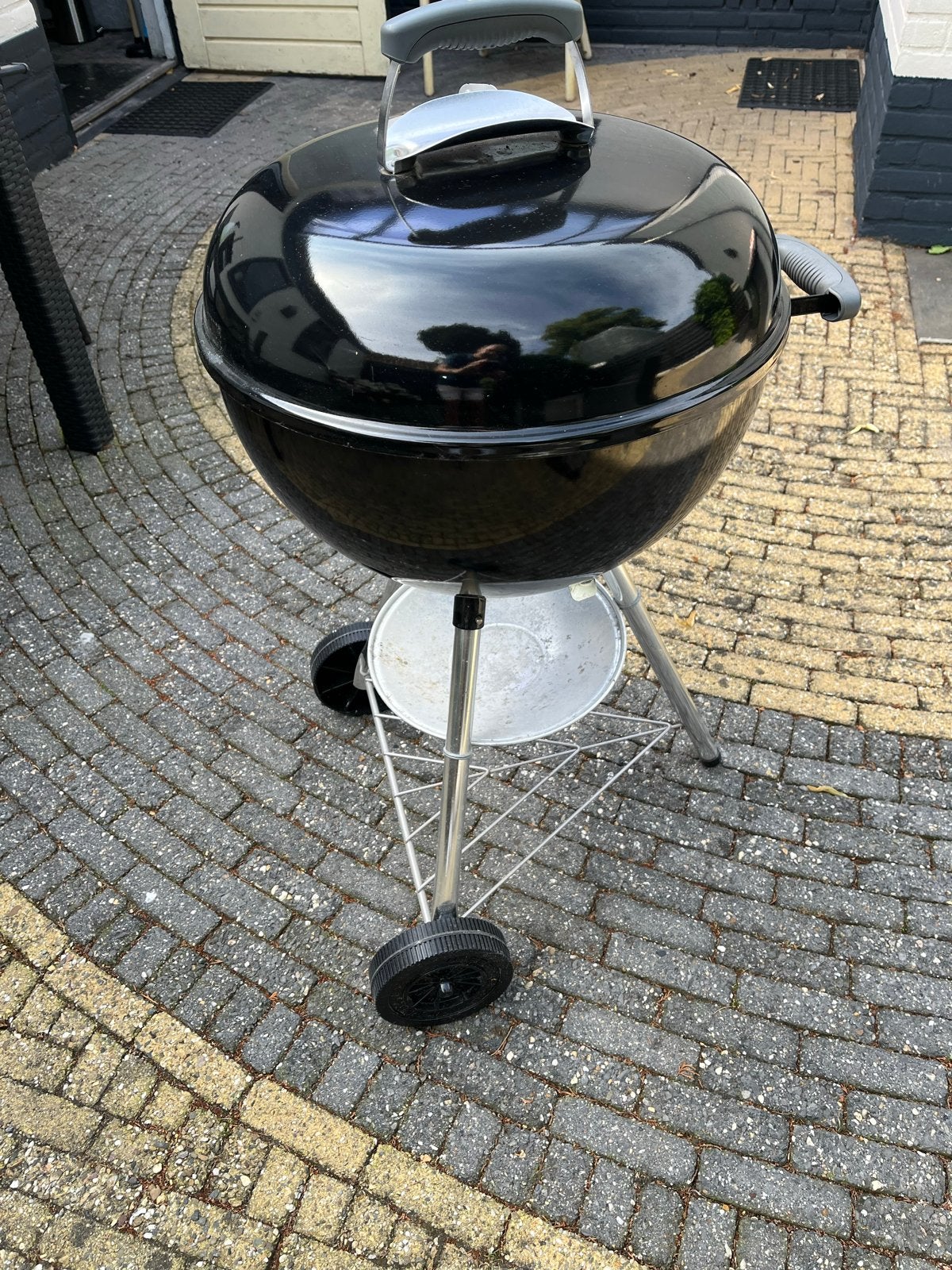 Weber Compact Kettle Houtskoolbarbecue - Zwart, Tuin en Terras, Houtskoolbarbecues, Ophalen, Gebruikt