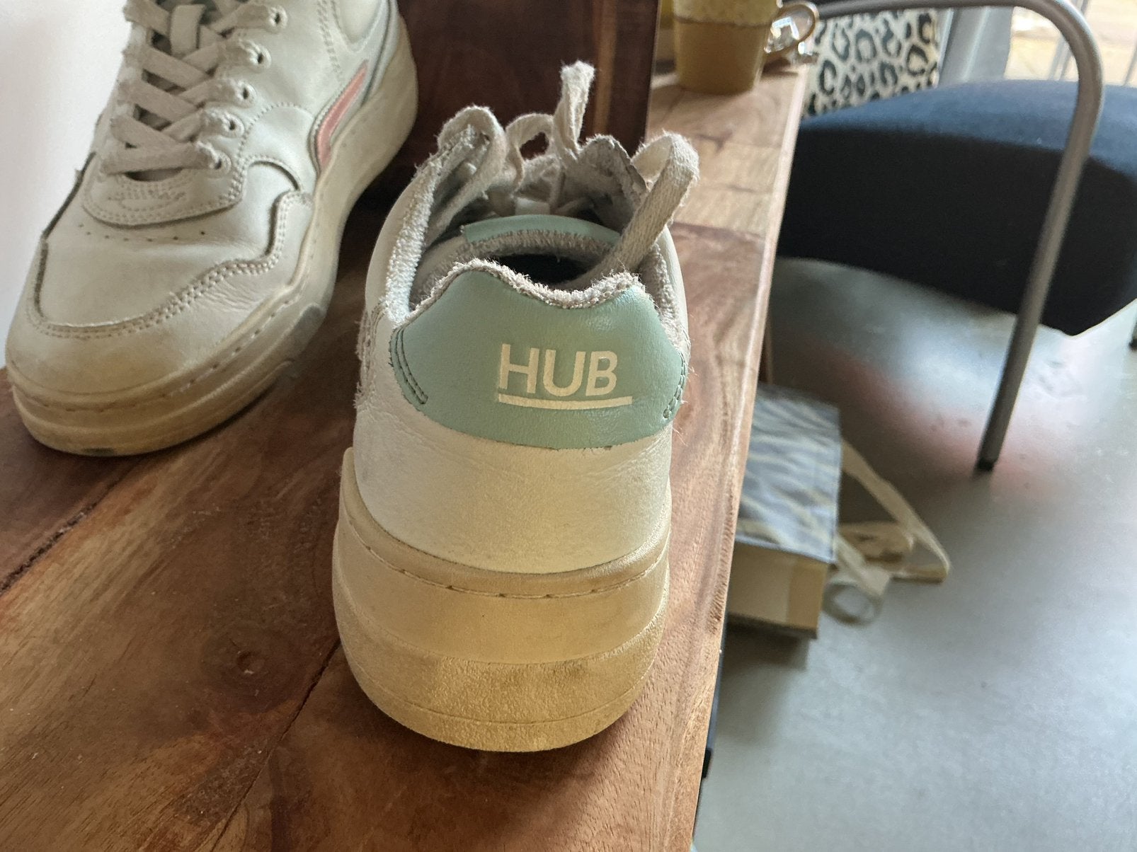 Hub sneakers, Ophalen of Verzenden, Gebruikt, Schoenen