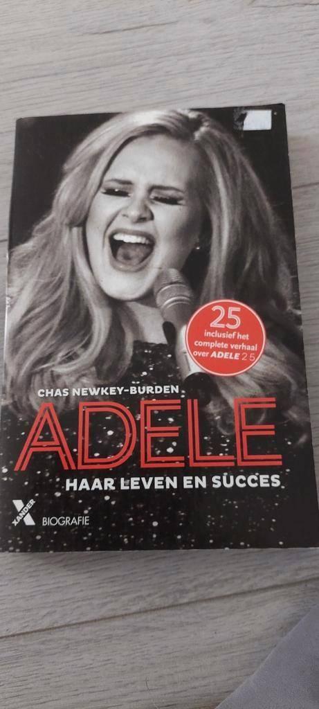adele boek en cd, Ophalen of Verzenden, Gelezen