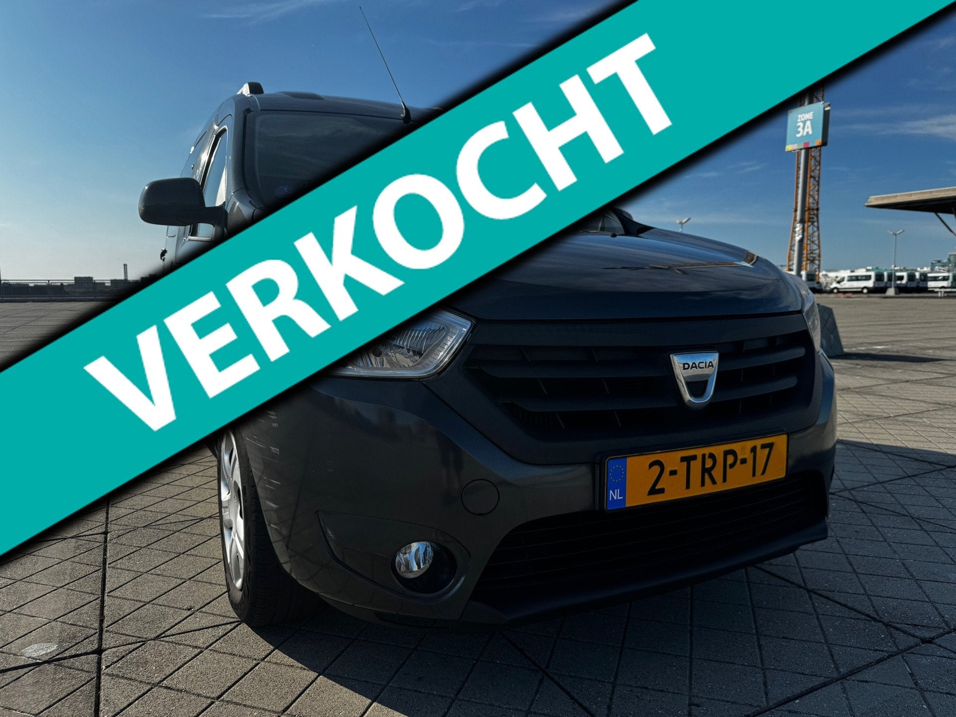 Dacia Dokker 1.2 TCe Lauréate AIRCO MULTIMEDIA DEALERONDRHD, Auto's, Voorwielaandrijving, Euro 5, Stof, Gebruikt
