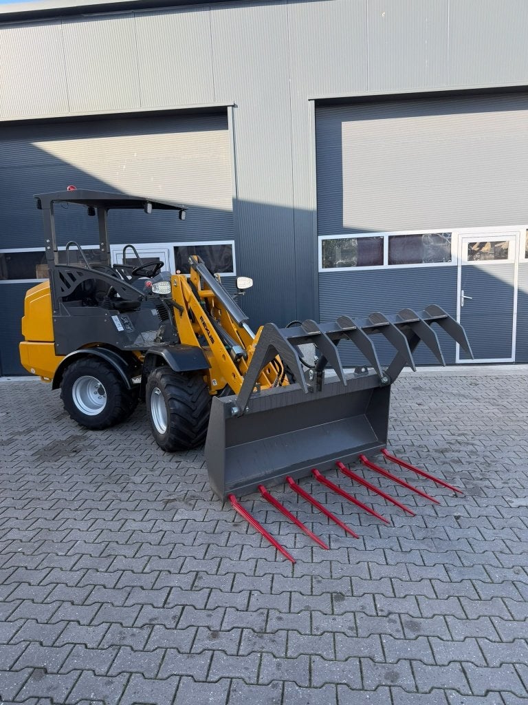 Foto 20 van Rexus H2600 minishovel YANMAR diesel. NIEUW gratis geleverd