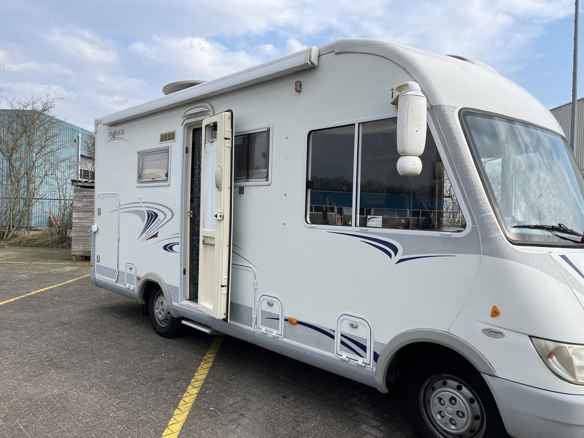 Frankia 600 / Camera / Airco / Sat / Zonnepaneel / Top staat, Caravans en Kamperen, Overige merken, Info@autocenterveenstra.nl