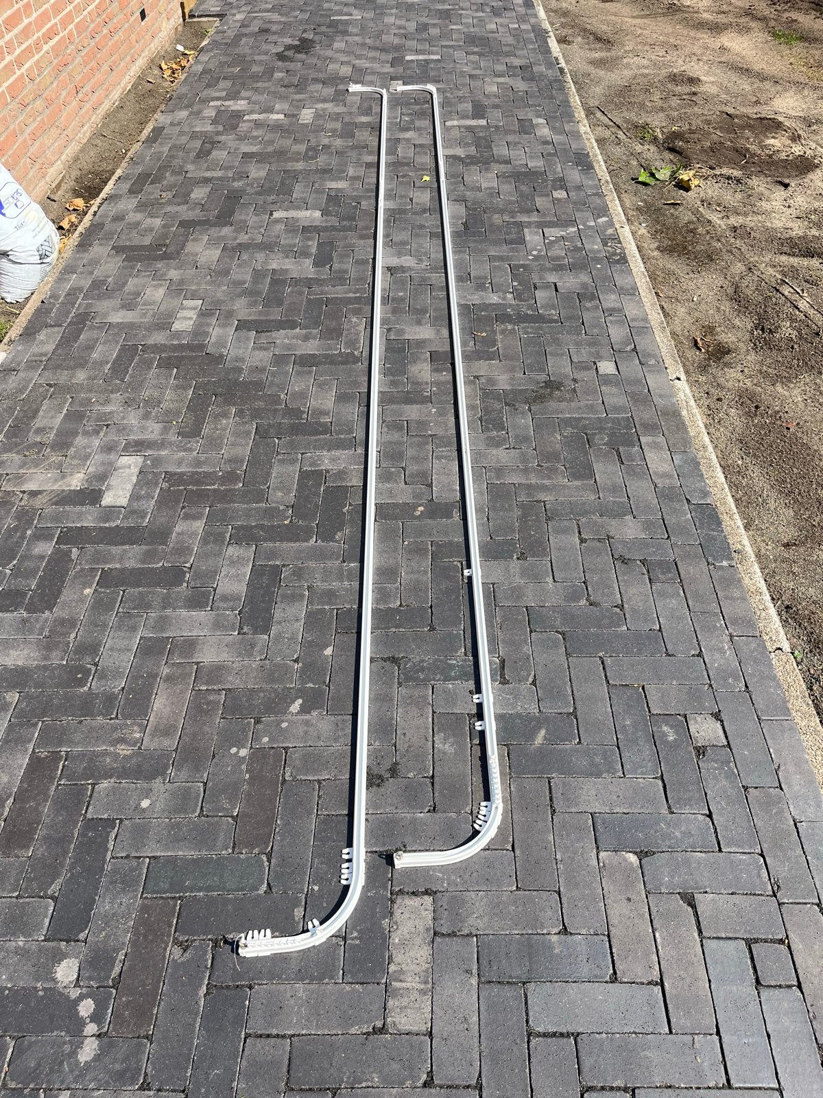 Gordijnrails - 2 stuks, circa 4 meter lang, Ophalen, Gebruikt, Wit