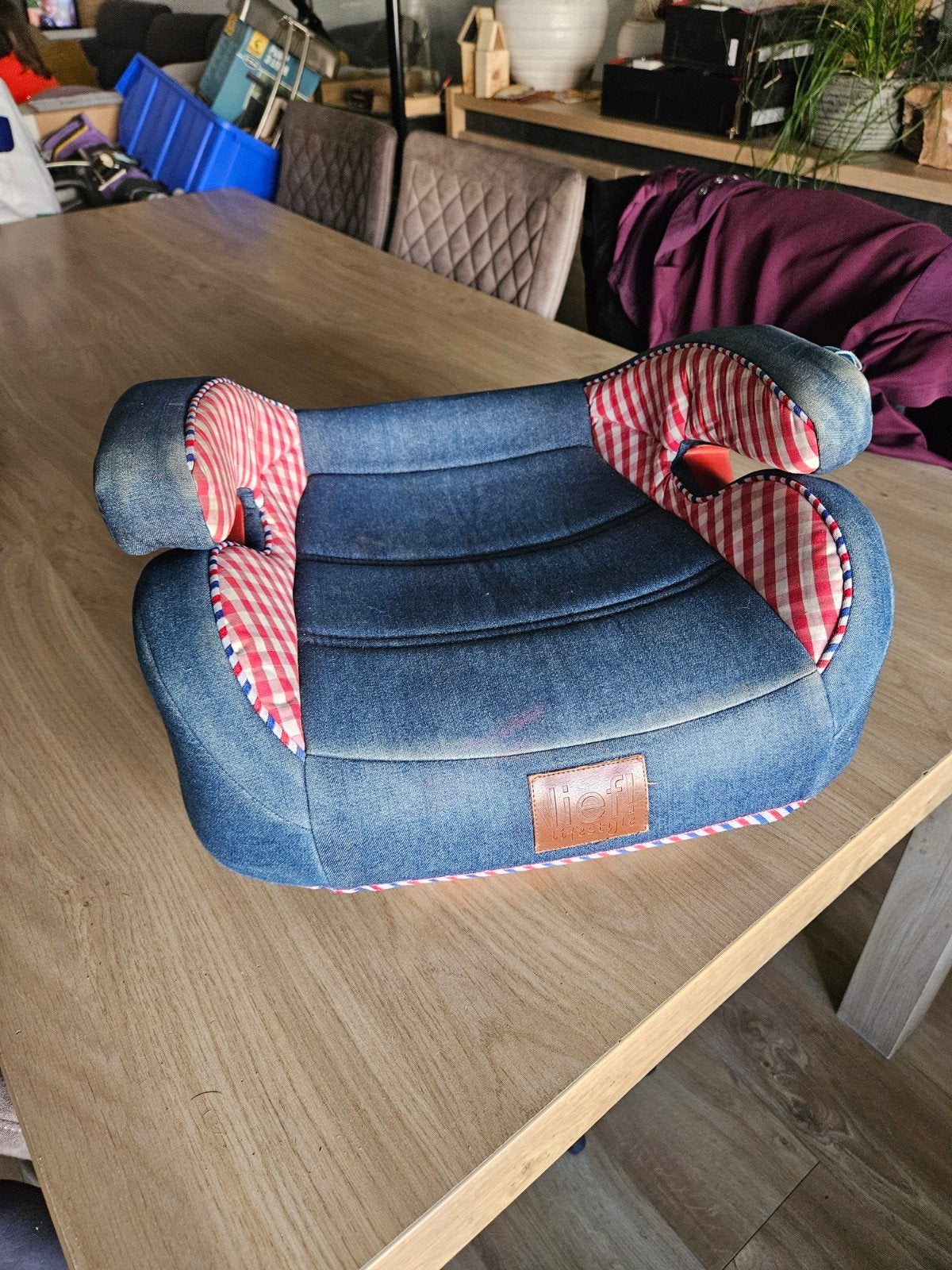 Lief! Kinderzitje / Verhoger - Denim met Ruitjes, Kinderen en Baby's, Autostoeltjes, 15 t/m 36 kg, Ophalen, Overige merken, Gebruikt