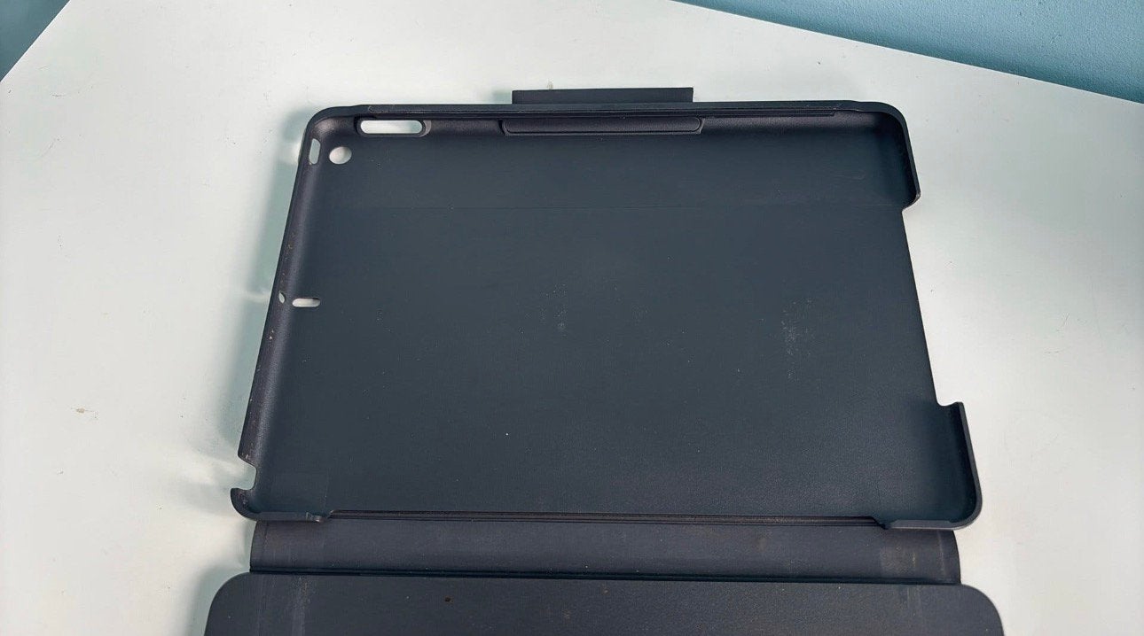 Logitech Slim Folio Tablet Hoes – Nette staat, Computers en Software, Ophalen of Verzenden, Zo goed als nieuw, 10 inch, Bescherming voor- en achterkant