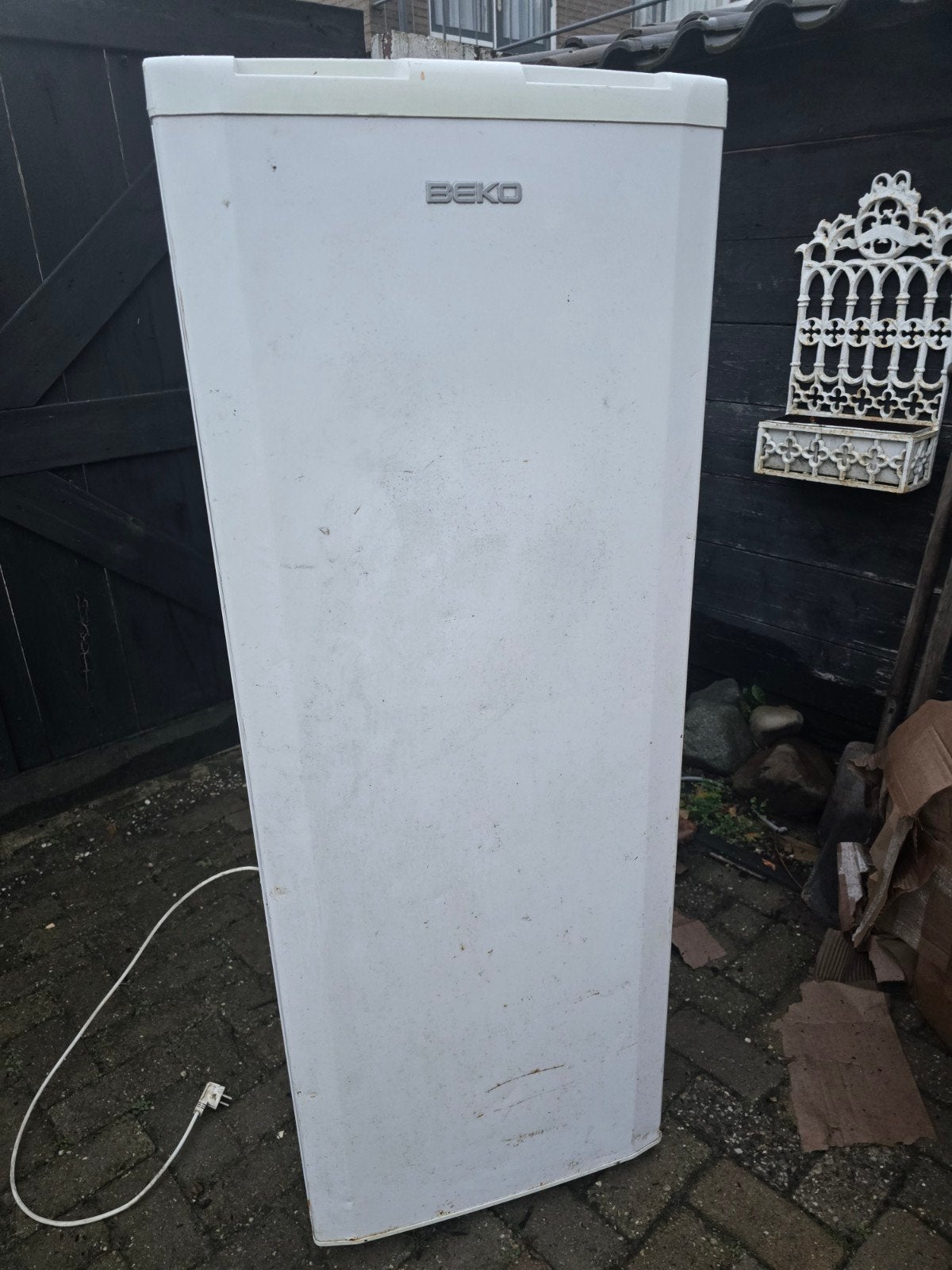 Defecte Beko vrieskast - voor onderdelen of reparatie, Ophalen, Niet werkend, Vrijstaand, Vrieskast