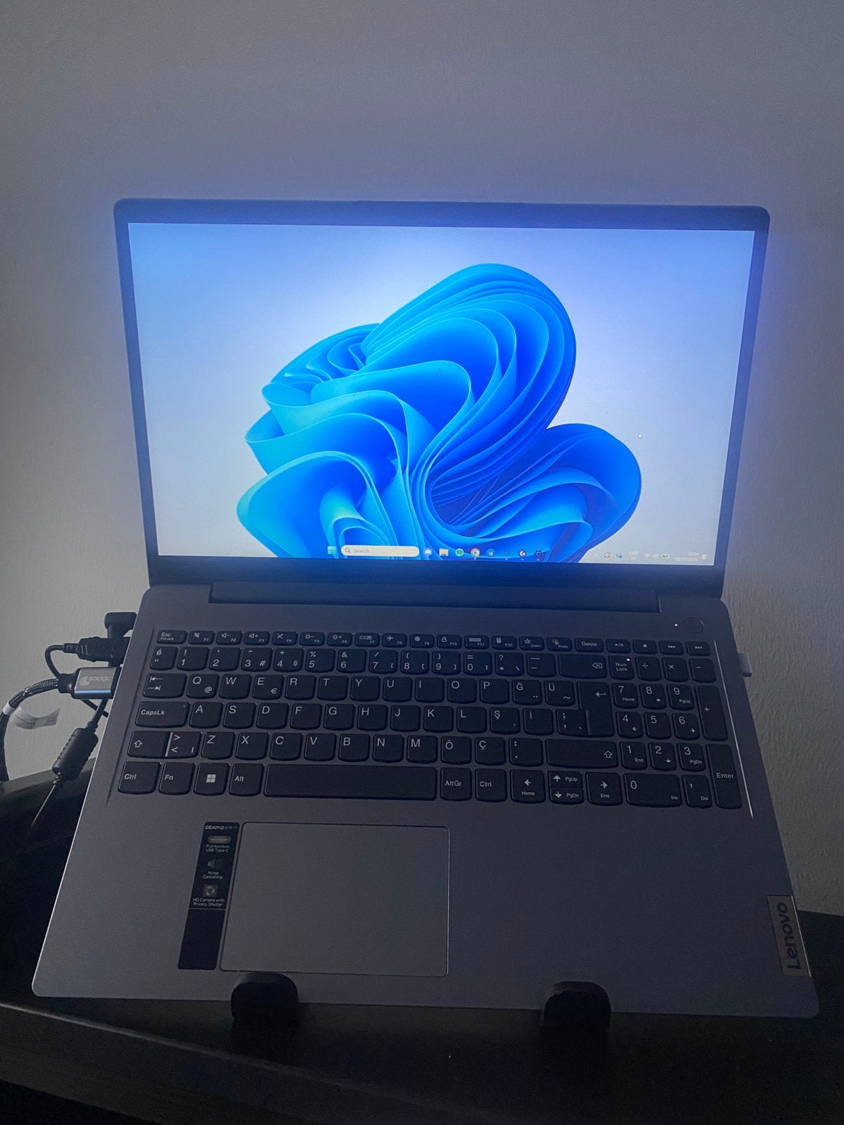 Lenovo Laptop – Windows 11, Computers en Software, Windows Laptops, Ophalen, Zo goed als nieuw, 15 inch, 2 tot 3 Ghz