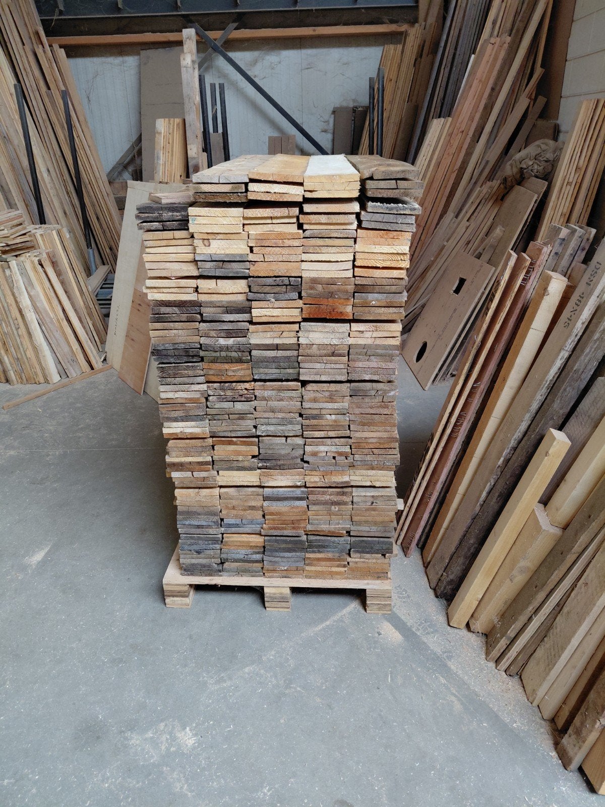 palletplanken 115cm lambrisering aftimmeren hout planken, Minder dan 25 mm, Ophalen of Verzenden, Plank, Minder dan 200 cm