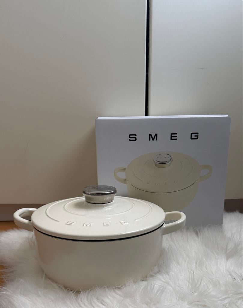 Smeg Gietijzeren Braadpan - Crème - Nieuw in Doos, Nieuw, Ophalen of Verzenden, Koekenpan of Braadpan, Gietijzer