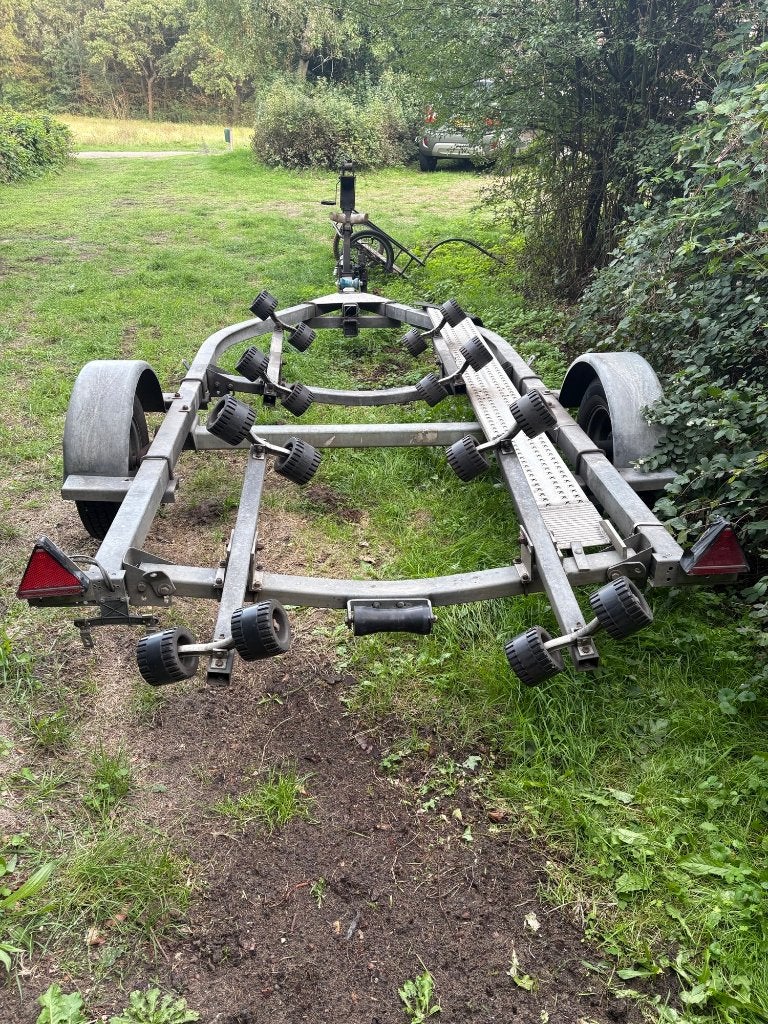 degelijke boottrailer ongeremd 750 -1100kg ledverlichting, Watersport en Boten, Ophalen, Minder dan 1500 kg, Gebruikt, Sloepentrailer