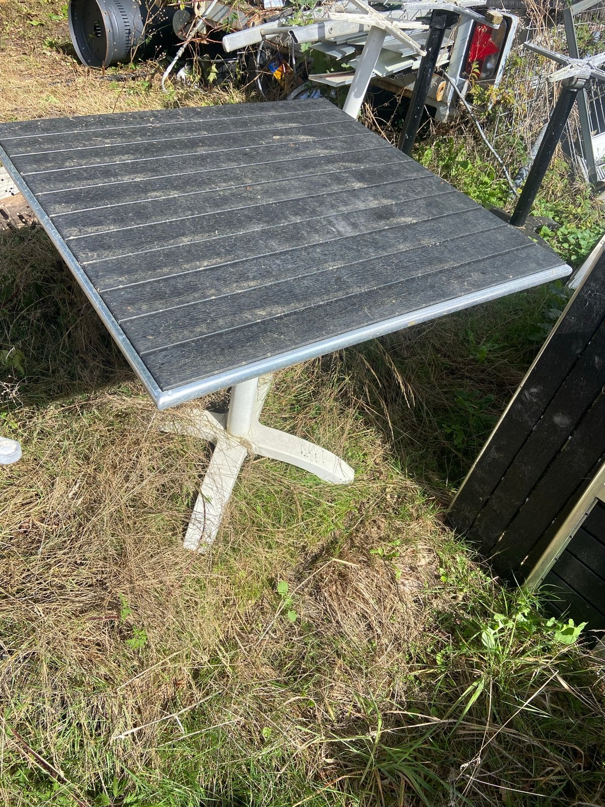 Gebruikte tuintafel met metalen onderstel, Ophalen, Gebruikt, Rechthoekig, Metaal