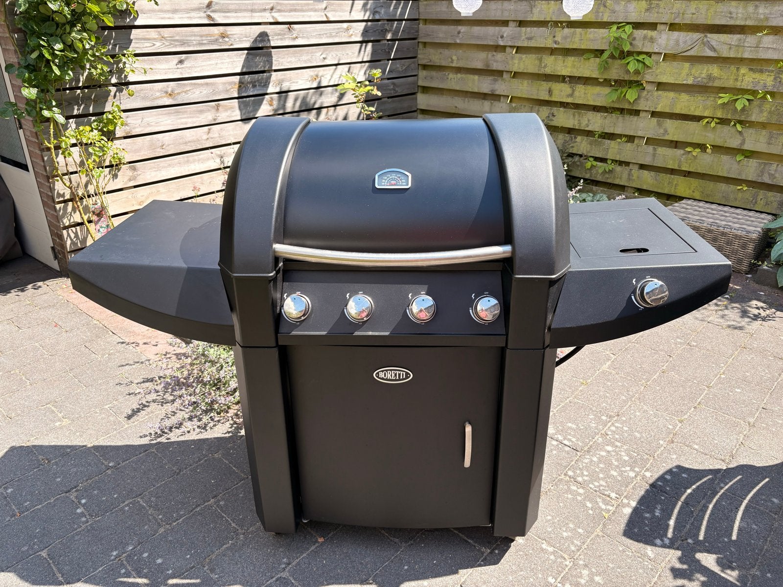 Boretti Robusto gasbarbecue met zijbrander en hoes, Ophalen, Gebruikt