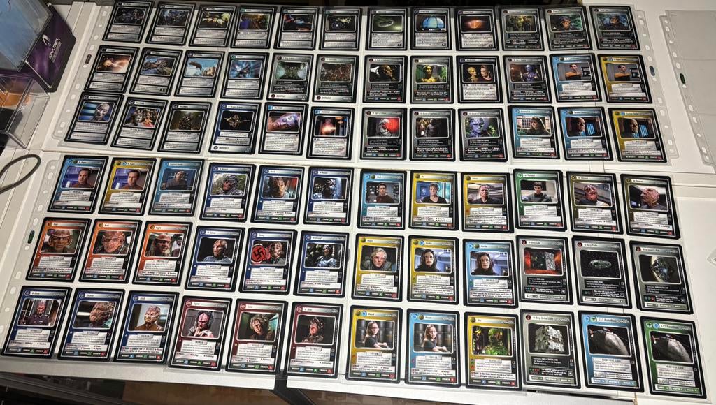Star Trek CCG The Borg complete set met UR en DA, Ophalen of Verzenden, Zo goed als nieuw, Meerdere kaarten