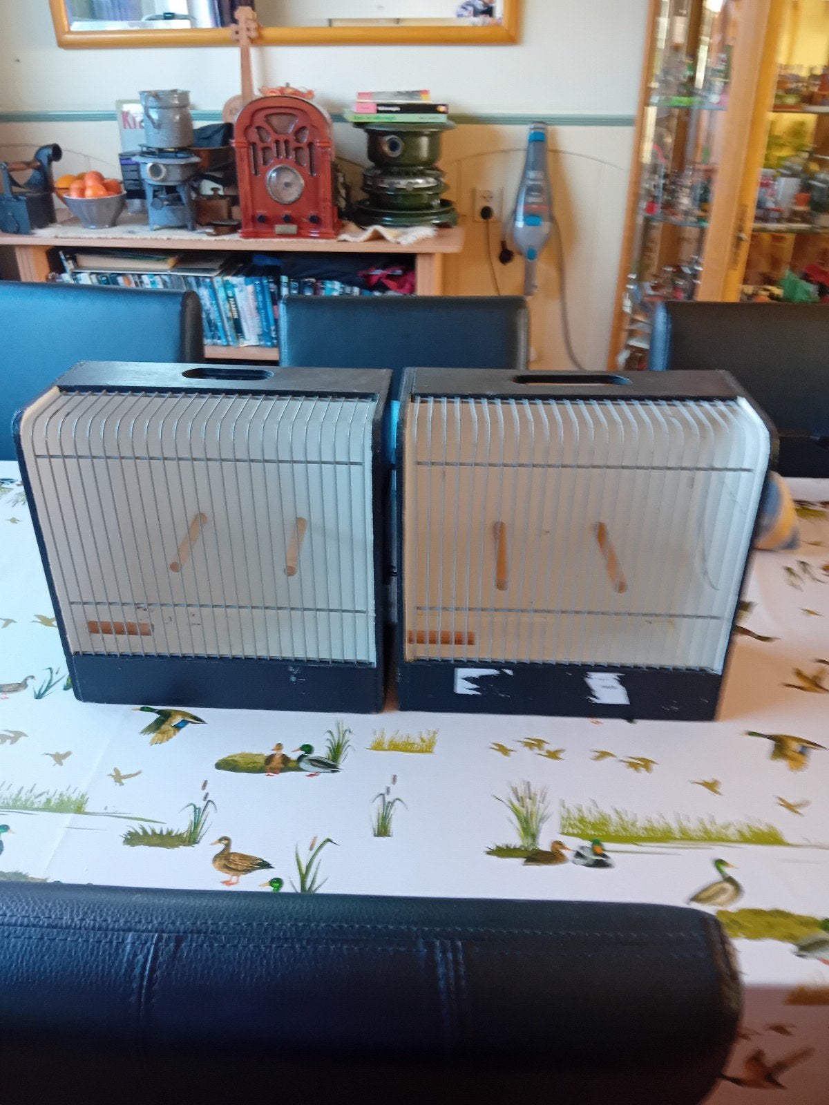tentoonstellingskooien met afdekhoes, Ophalen, Gebruikt, Hout, Vogelkooi