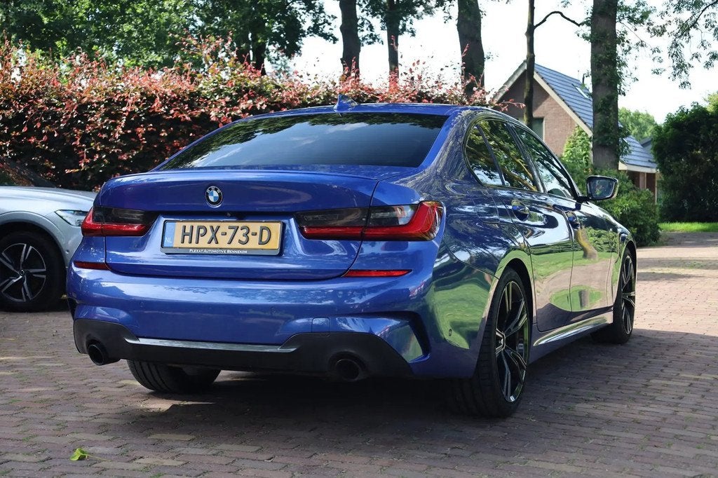 BMW 3 Serie 320i High Executive Aut. | M-Pakket € 31.945,0, Automaat, Achterwielaandrijving, Gebruikt, 4 cilinders