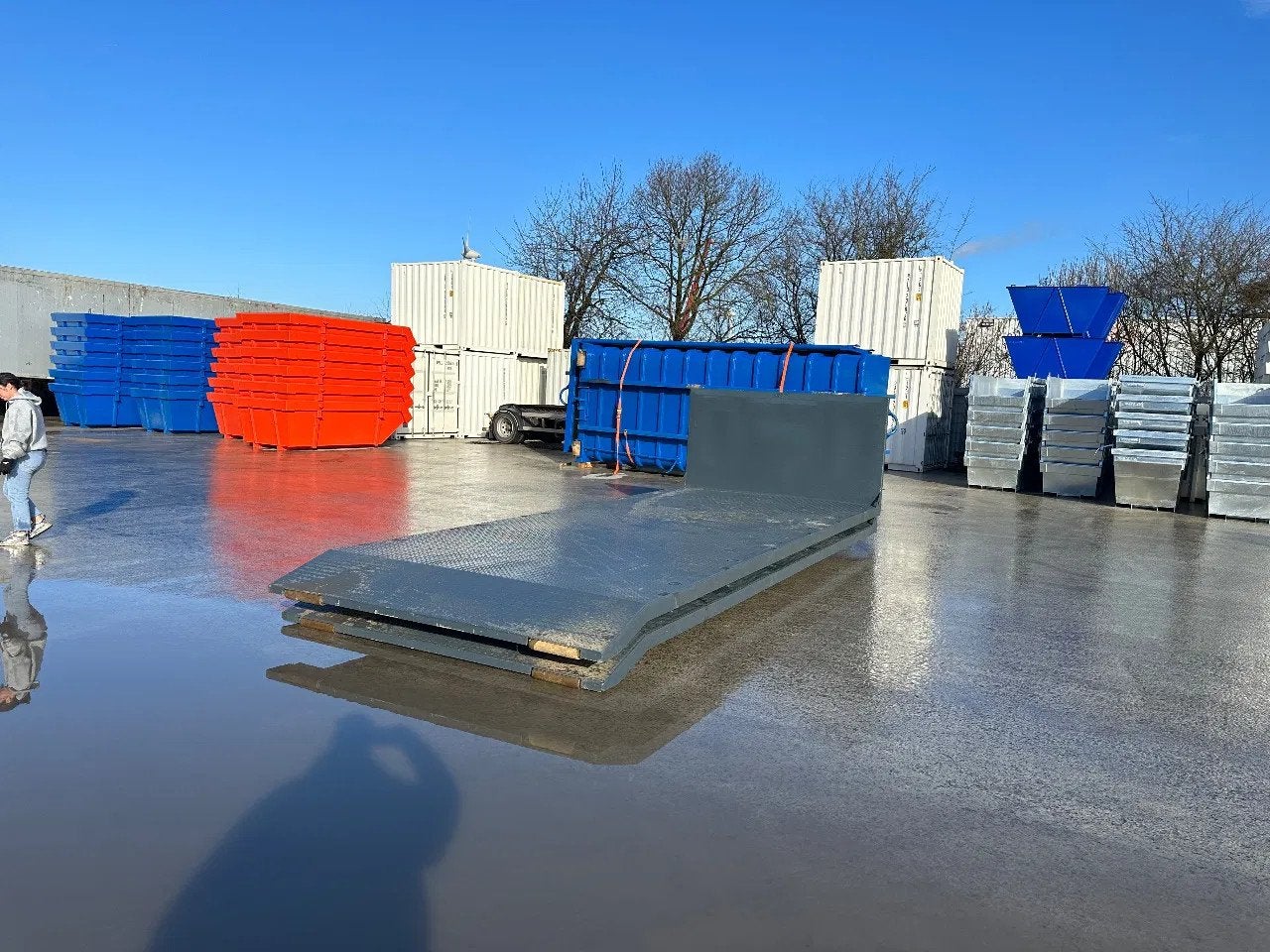 Sidalco 6,5 meter Laadflat met rongen en sjorogen en oprij k, Zakelijke goederen
