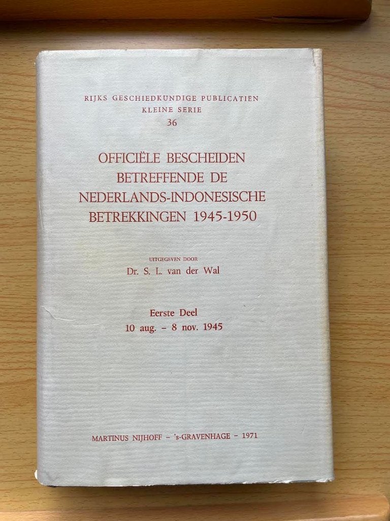 Ned.-Indon. conflict 1945-1950, 1, 10 aug. – 8 nov. 1945, Ophalen of Verzenden, Gelezen, S.L. van der Wal