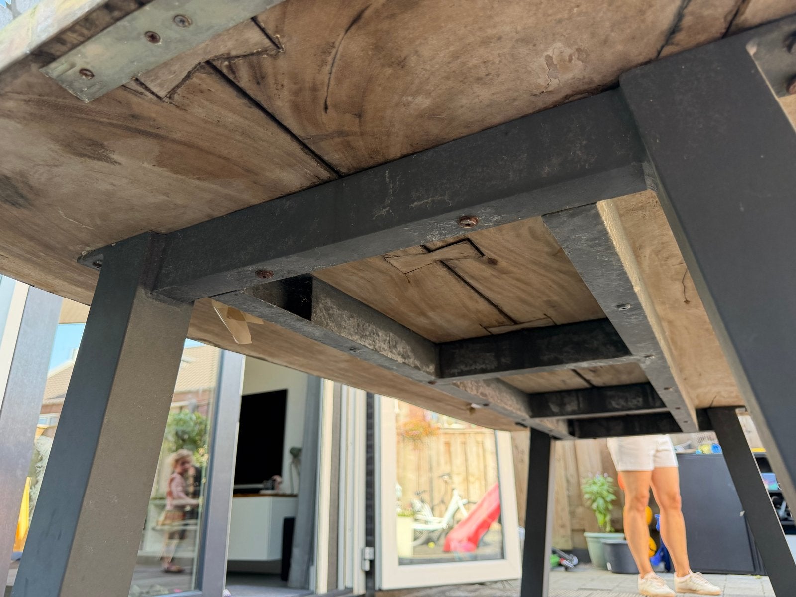 Gratis af te halen: Houten Teak Tafel (100x200 cm) - Opknapp, Huis en Inrichting, Tafels | Eettafels, Ophalen, Gebruikt, Teakhout