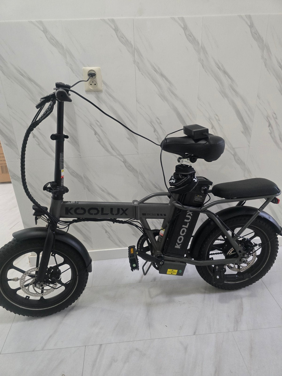 Koolux grijs Fatbike - 1 jaar oud, zo goed als nieuw, Ophalen, Zo goed als nieuw, Overige merken