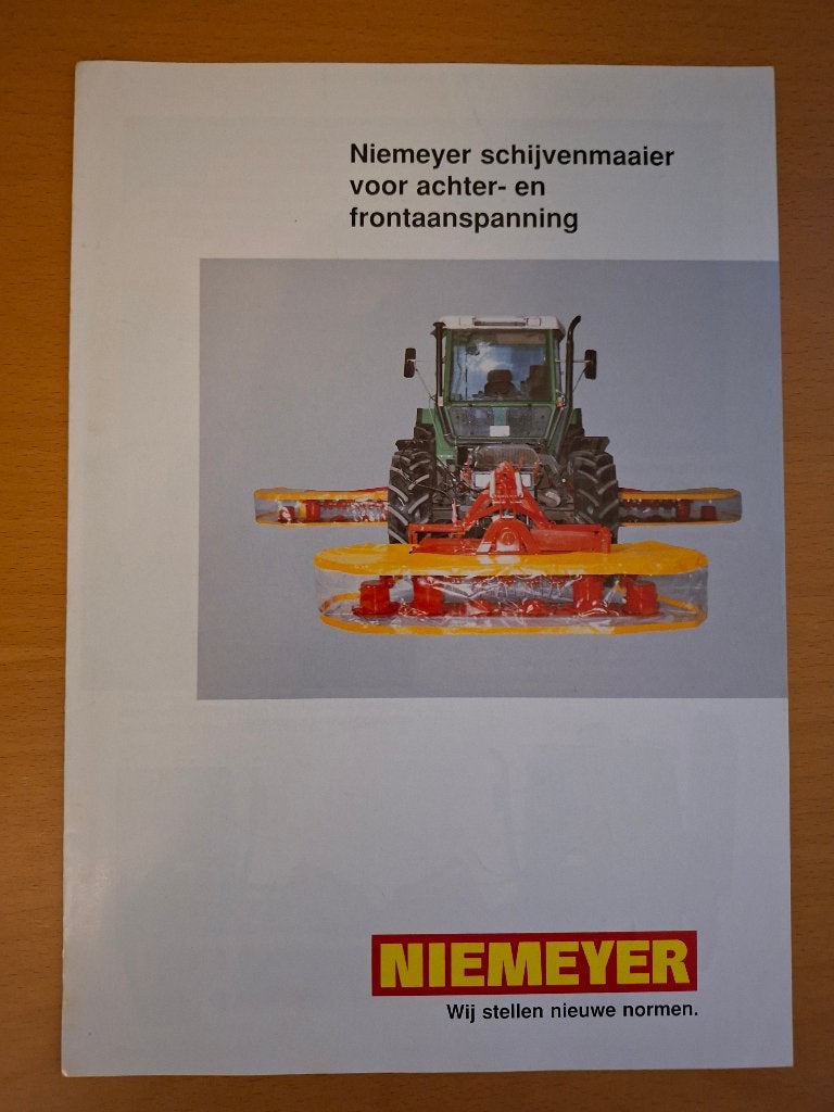 Folder Niemeyer schijvenmaaier voor en achter en front hef, Ophalen of Verzenden, Gelezen, Tractor en Landbouw