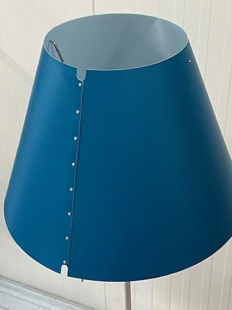 Luceplan Costanza D13 vloerlamp vintage staande lamp blauw, Gebruikt, Luceplan, 100 tot 150 cm, Vintage