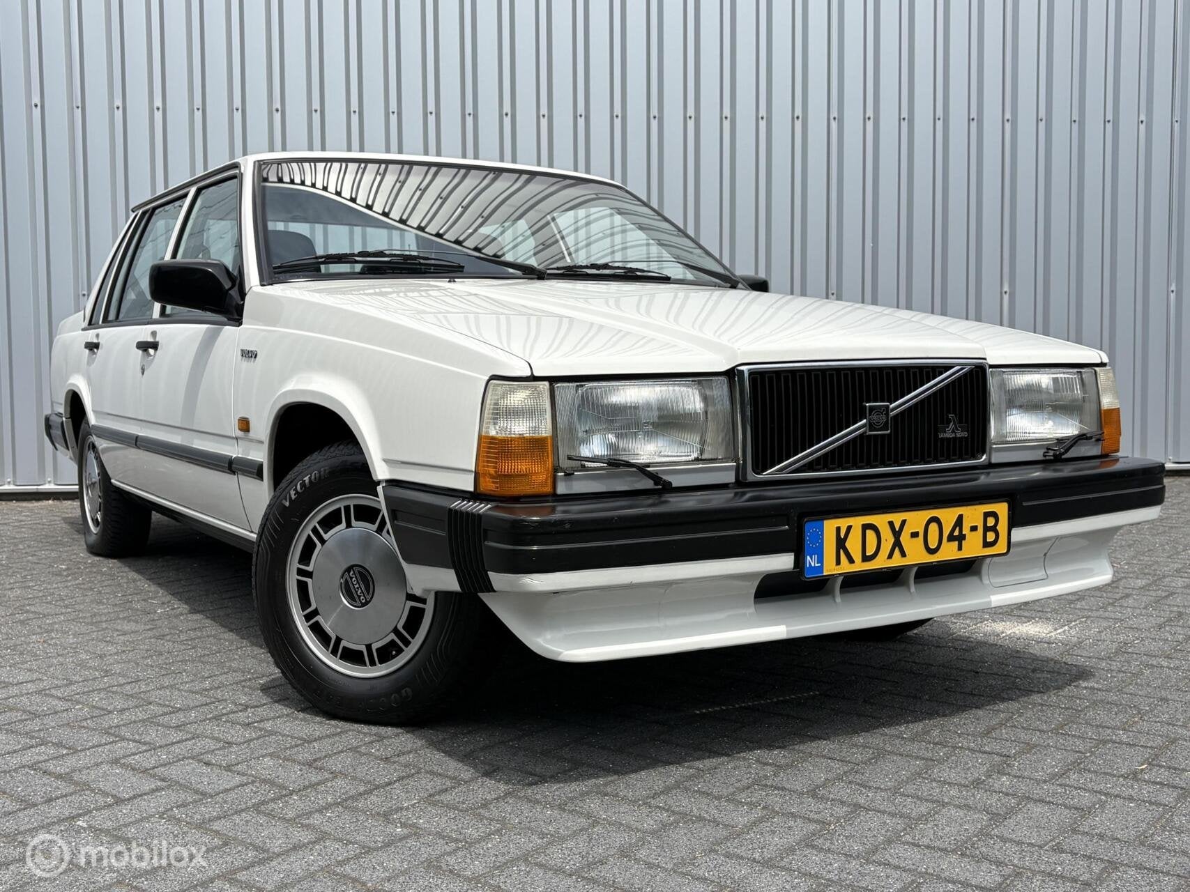 Volvo 740 2.3 GL | Automaat | 35 jaar in bezit | Trekhaak |, Gebruikt, 680 kg, 4 cilinders, Wit