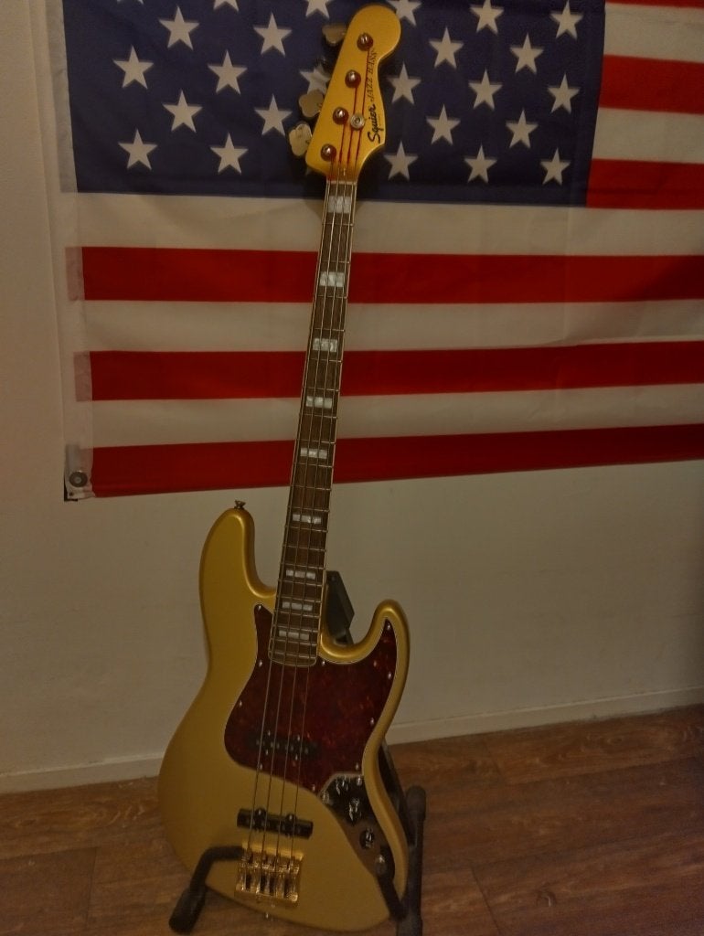 Limited Edition Squier by Fender Classic Vibe '70s Bass AZG, Muziek en Instrumenten, Ophalen, Nieuw, Elektrisch