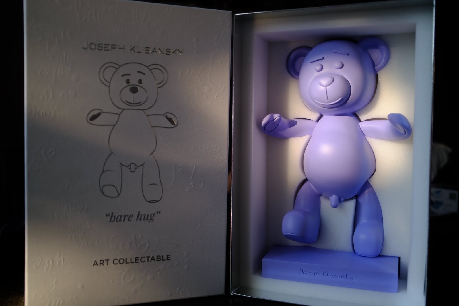 Joseph Klibansky ‘Bare Hug’ - Lavender Mist (nieuw in doos), Ophalen, Handgemaakt, 20 - 50 cm, Beeld