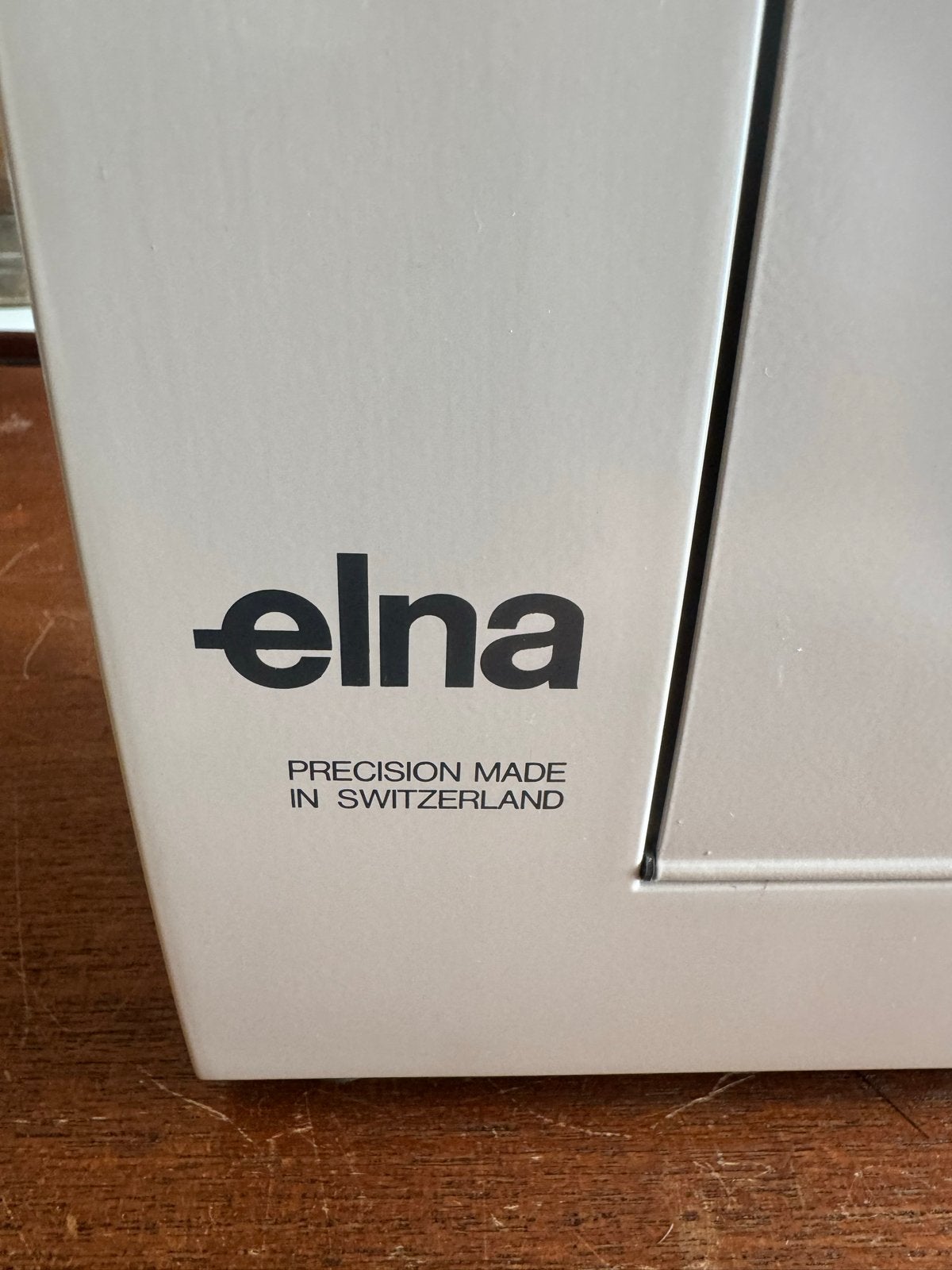 Elna Lotus SP Naaimachine - Zwitserse precisie, Hobby en Vrije tijd, Naaimachines en Toebehoren, Ophalen of Verzenden, Gebruikt