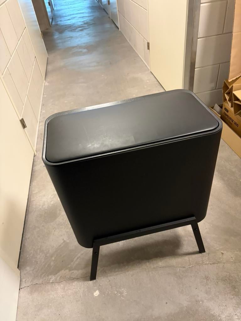 Prullenbak kwantum, Ophalen, Zo goed als nieuw, Minder dan 50 cm