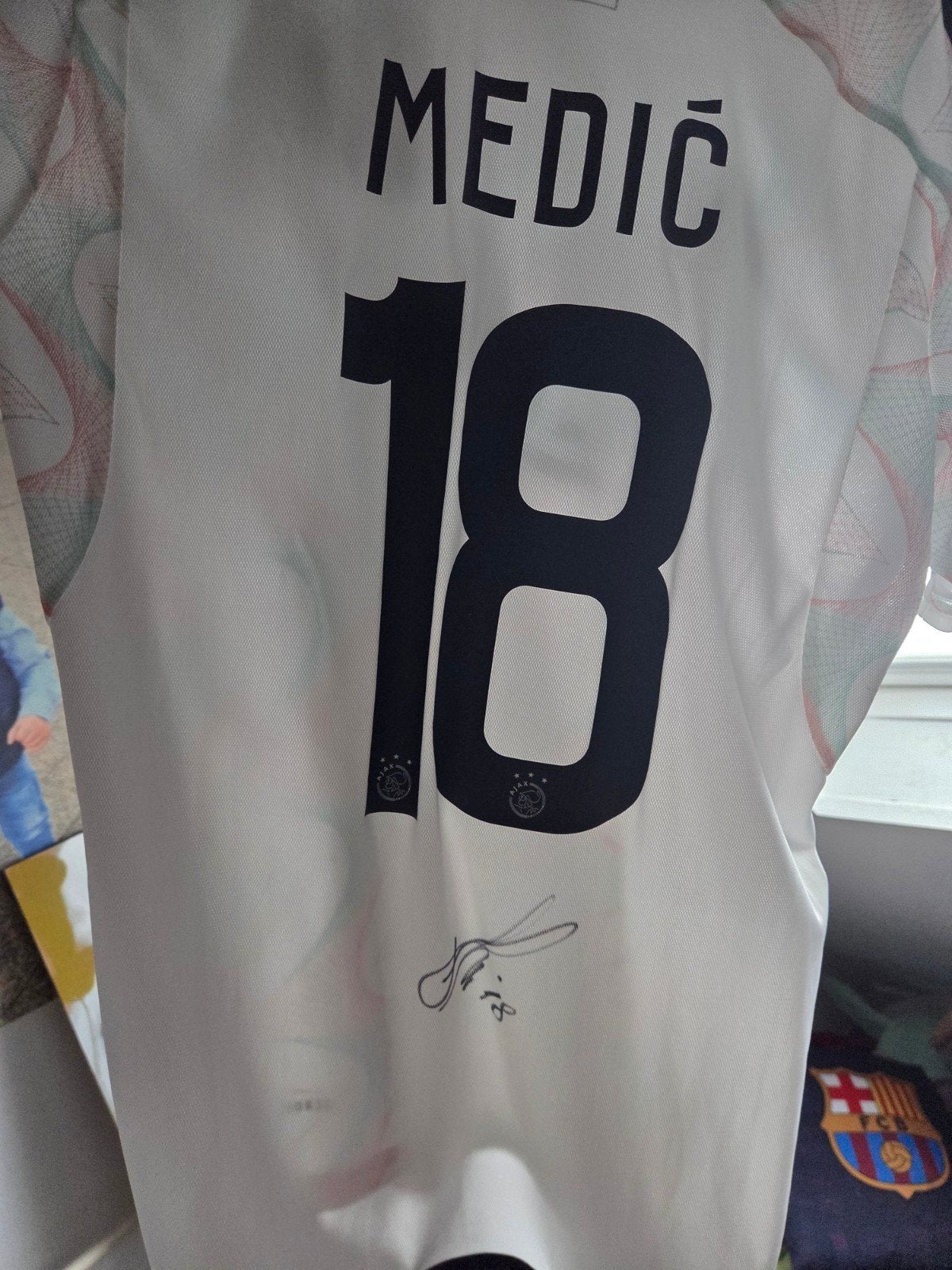 Ajax Medic shirt met handtekening, Ophalen of Verzenden, Zo goed als nieuw, Shirt