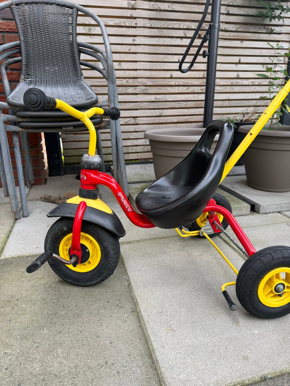 Puky driewieler met duwstang, Fietsen en Brommers, Ophalen of Verzenden, Gebruikt, Velgrem, Duwstang