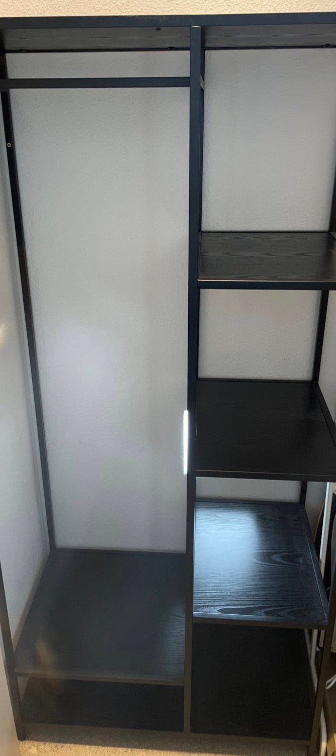 Zwart open kledingkast met planken en hangruimte, Huis en Inrichting, Ophalen, Met plank(en), 50 tot 100 cm, Zo goed als nieuw