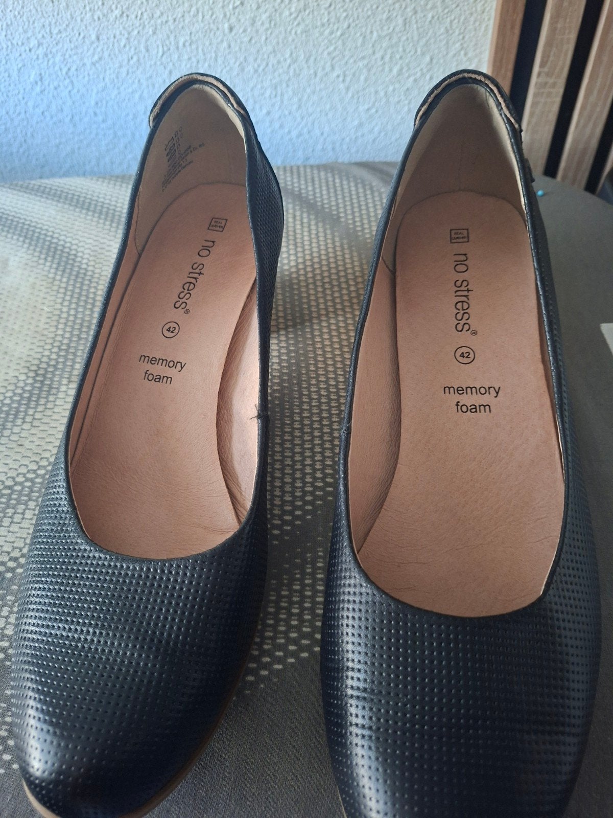 Zwarte geperforeerde pumps maat 42, Zwart, No stress, Dansschoenen, Ophalen of Verzenden