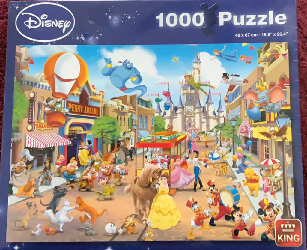 Puzzels Disneyland +prinsessen1000st 2xsamen €14,00 (€8pst), Hobby en Vrije tijd, Denksport en Puzzels, Ophalen, 500 t/m 1500 stukjes