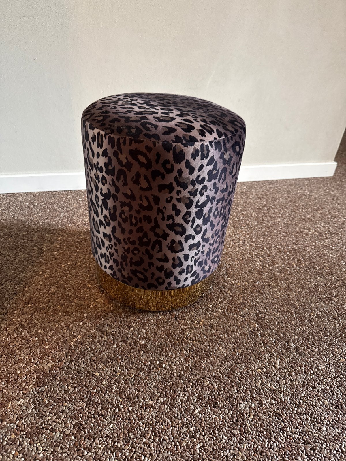 Leopardprint poef zo goed als nieuw, Ophalen, Zo goed als nieuw, Rond, Stof