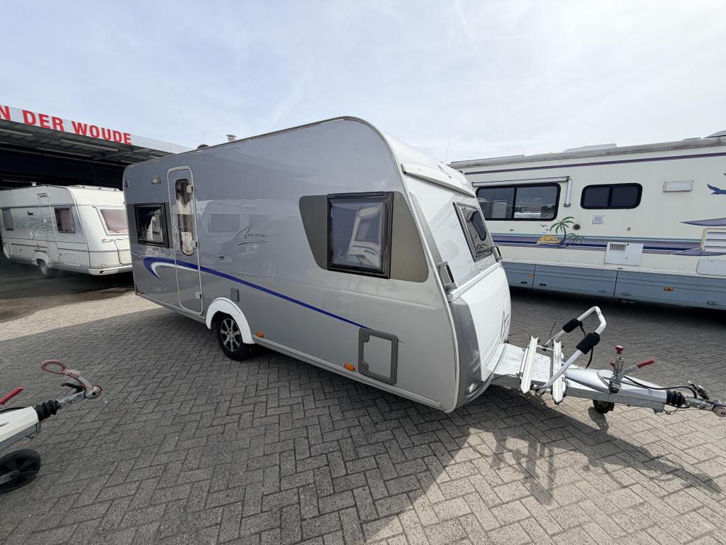Bürstner Averso Fifty 460 TS Airco! Mooie tent fr b, Caravans en Kamperen, Rondzit, Bedrijf, 750 - 1000 kg, 4 tot 5 meter