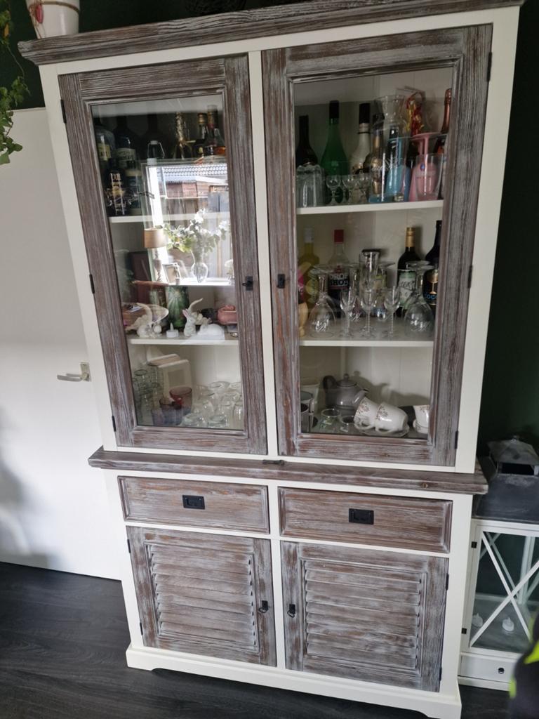 Landelijk vitrinekast/dressoir met glas en louvre deuren, Gebruikt, Met deur(en), Glas, Landelijke stijl