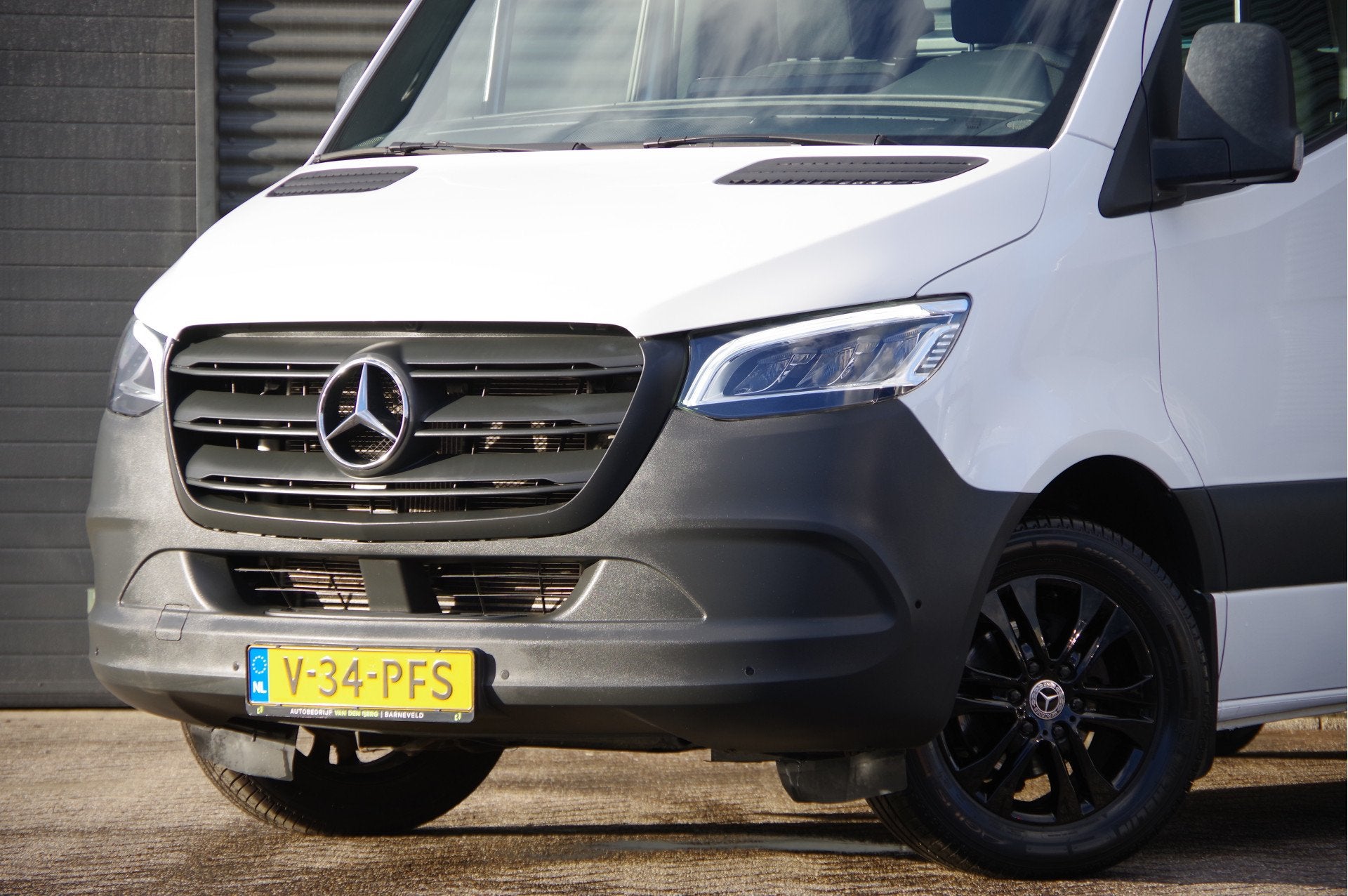 Mercedes-Benz Sprinter 319 3.0 CDI V6 L2H1 AUT. LED, 2.8T TR, Automaat, Euro 6, 190 pk, 2800 kg