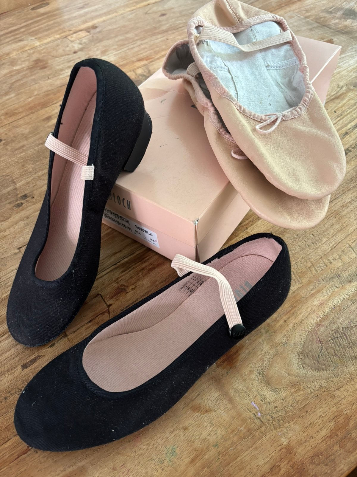 Gratis af te halen 2 paar balletschoenen, Ophalen, Gebruikt, Schoenen