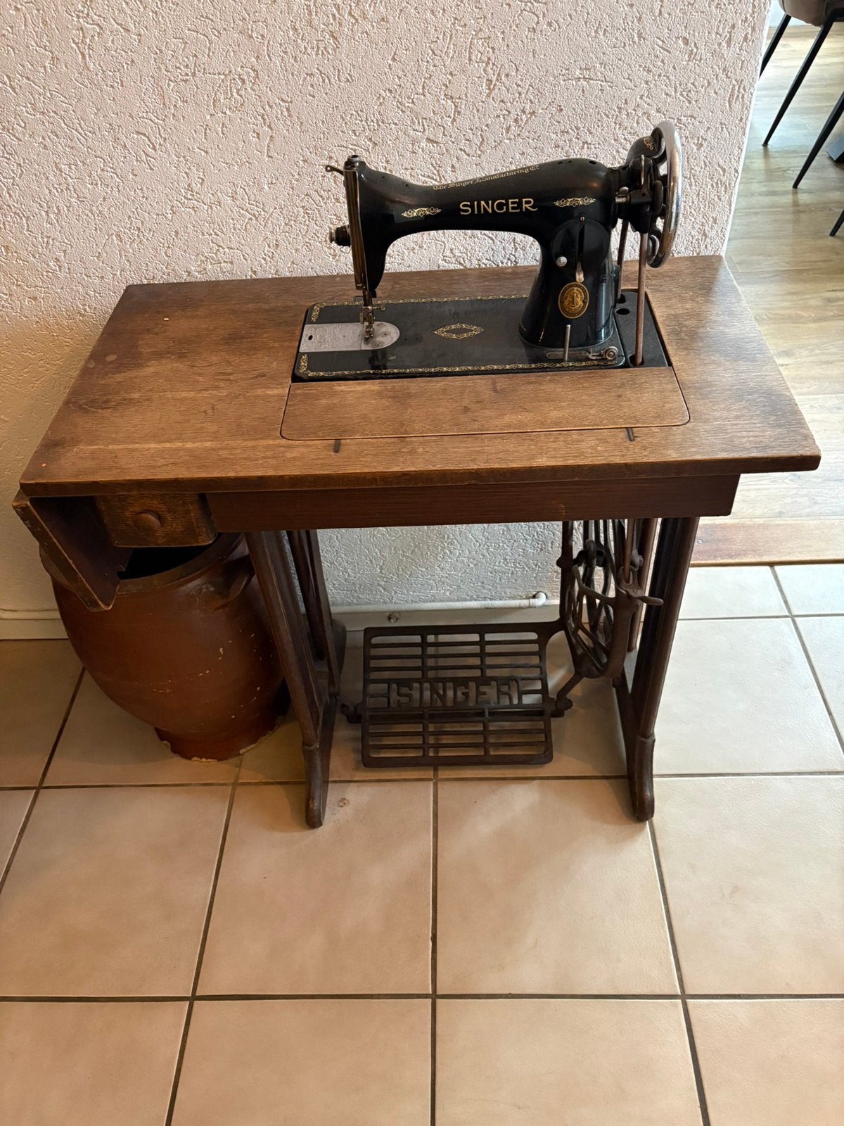 Singer naaimachine, Ophalen