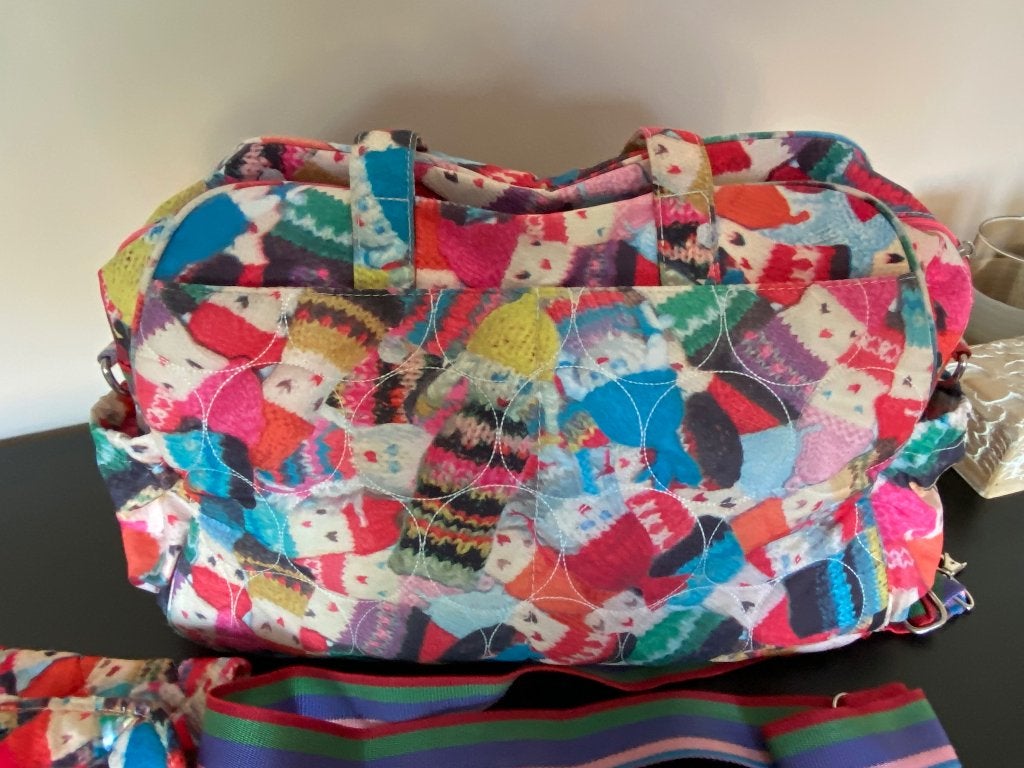 Kleurrijke praktische luiertas Oilily met verschoonmatje, Ophalen of Verzenden, Gebruikt, Schoudertas