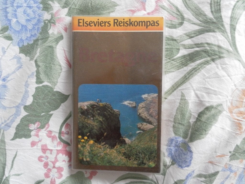 elseviers reiskompas bretagne uitgegeven in 1982, Boeken, Overige merken, Europa, Ophalen of Verzenden, Zo goed als nieuw