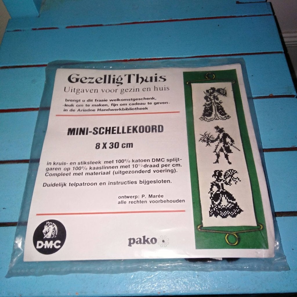 Borduurpakketje mini schellekoord gezellig thuis Pako, Ophalen, Zo goed als nieuw, Handborduren, Borduurpakket