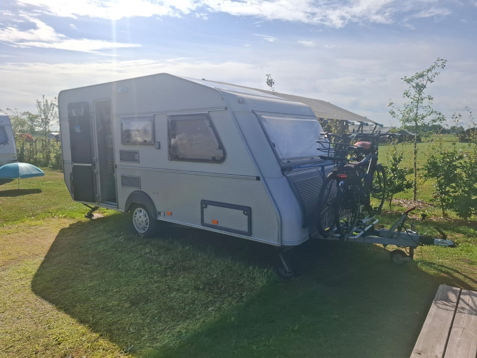 Kip Caravan KS 44 uit 1997 met voortent en luifel, Kip, Treinzit, Particulier, 750 - 1000 kg