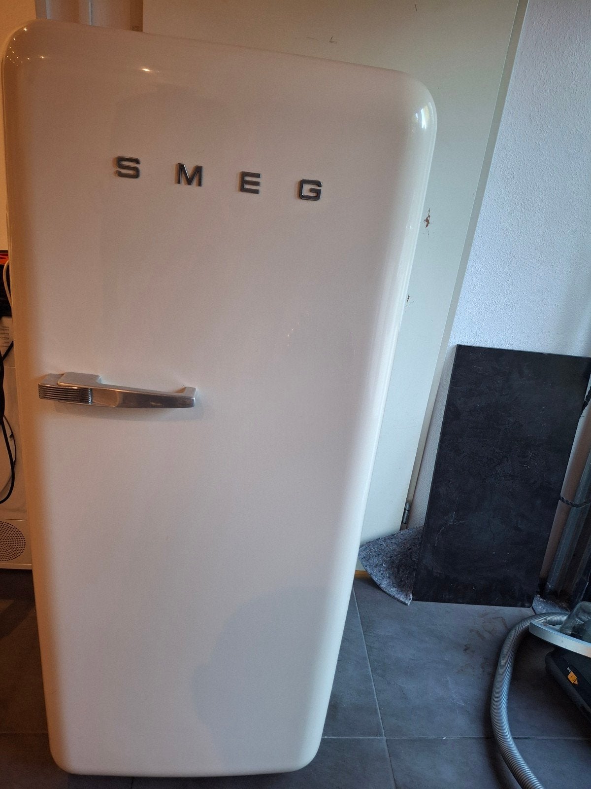 Smeg FAB 28 Creme kleurig( oud beestje goed werkend), Witgoed en Apparatuur, Koelkasten en IJskasten, Gebruikt, 200 liter of meer