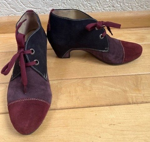 Hassia enkellaars maat 38 breedte H paars rood blauw suède, Hassia, Overige kleuren, Verzenden, Lage of Enkellaarzen