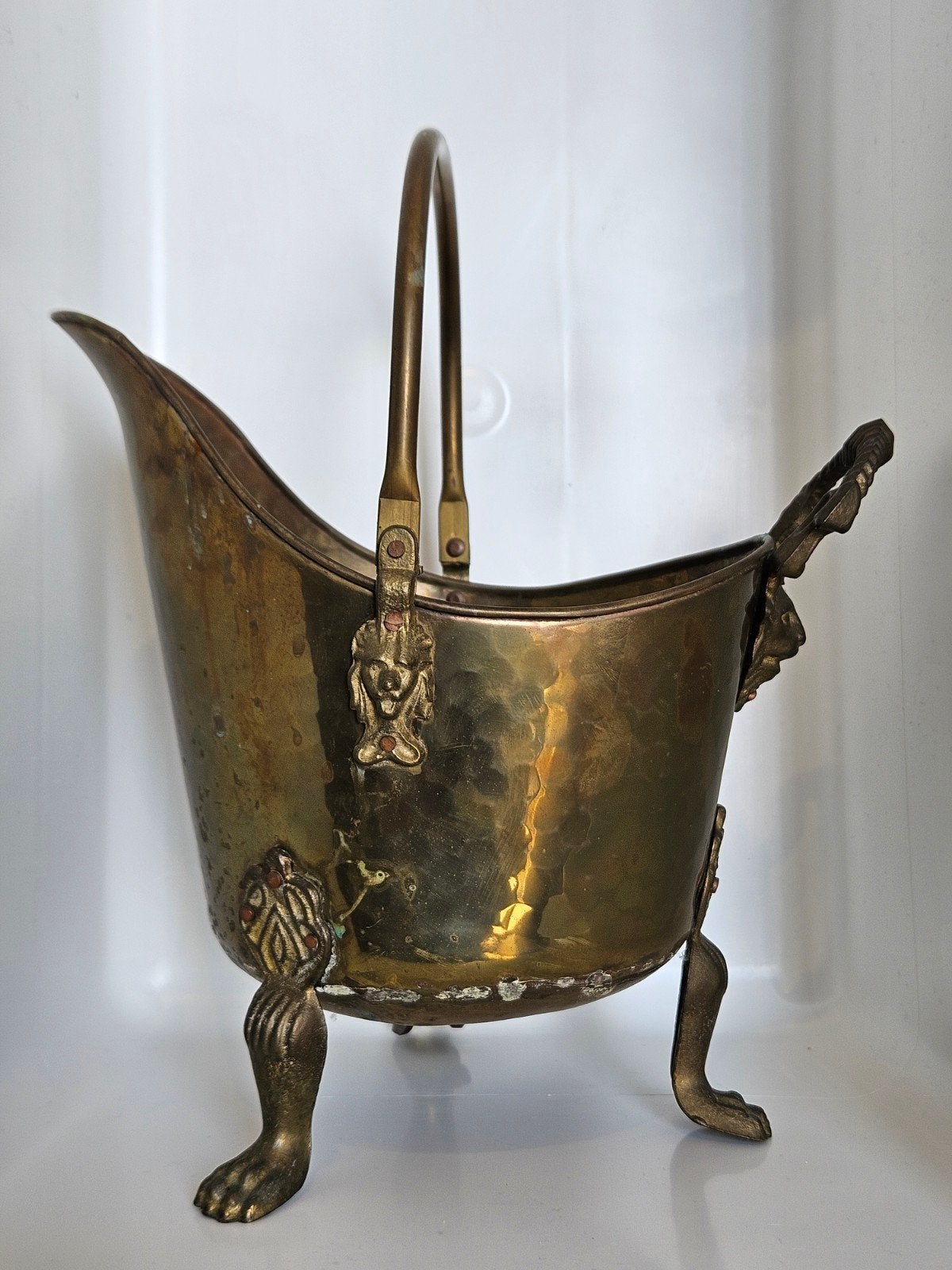 Vintage koperen cachepot bloempot met leeuwenkoppen, Antiek en Kunst, Antiek | Koper en Brons, Ophalen of Verzenden