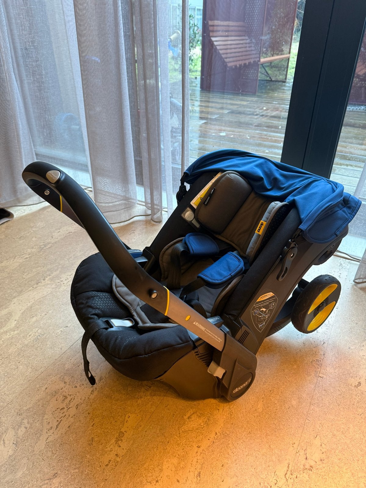 Doona autostoel en kinderwagen in één, Overige merken, Ophalen of Verzenden, 0 t/m 13 kg, Gebruikt