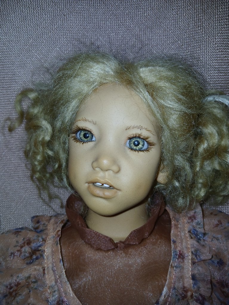 Annette Himstedt "  Lina ", Verzamelen, Verzenden, Zo goed als nieuw, Pop